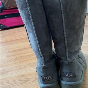 COPY - Tall grey uggs